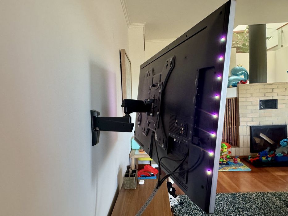 TV LED 49 4K UHD Philips Ambilight