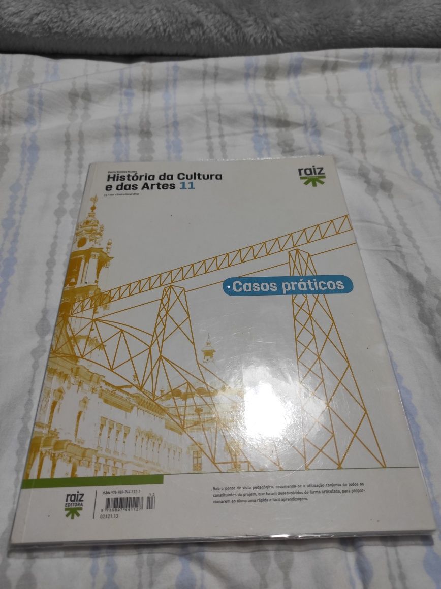 Caderno de atividades da história e cultura das artes do 11 ano