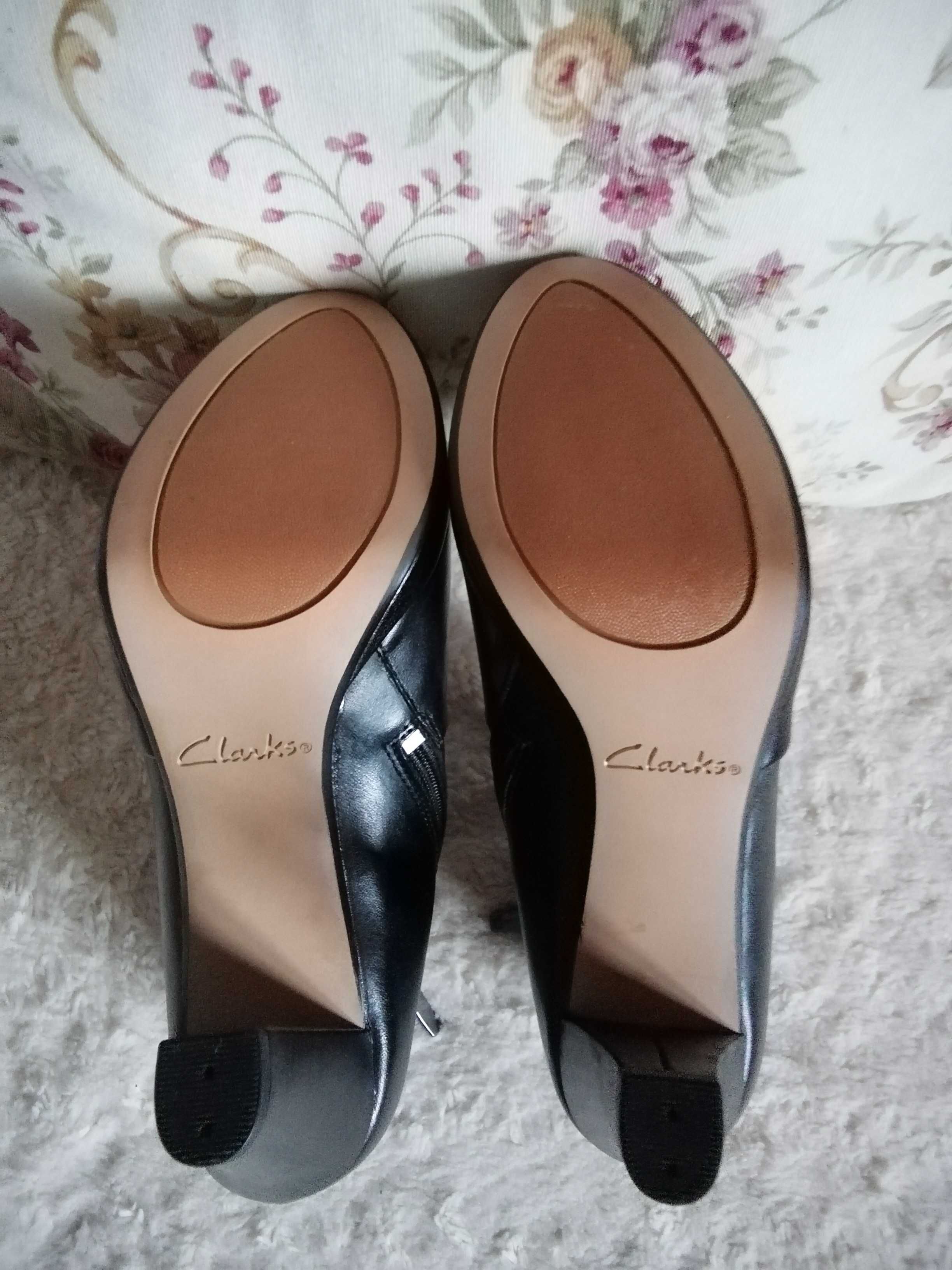 Nowe botki damskie marki Clarks Kendra Shell