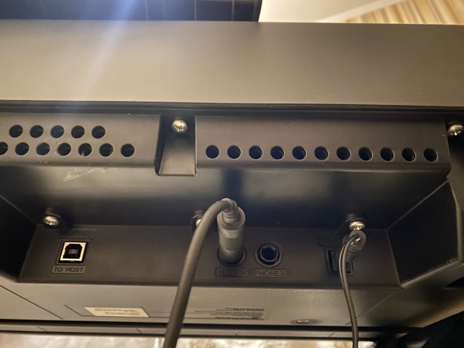 Цифрове піаніно YAMAHA P-45B (блок живлення, педаль, полиця і пюпітр )
