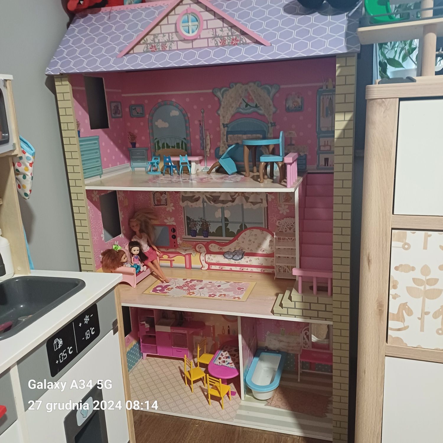 Domek dla lalek Barbie XXL 120 m plus Lalki