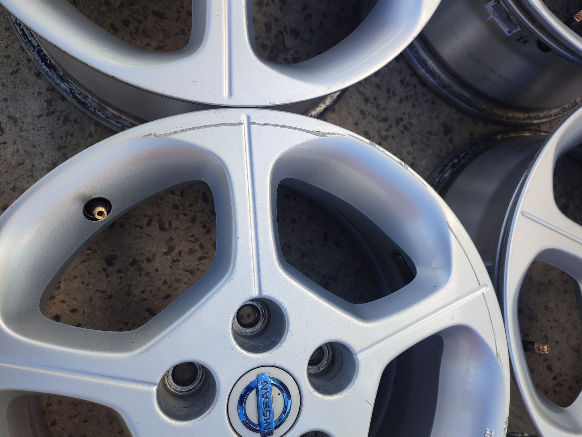 Диски 5/114.3 R16 Nissan leaf