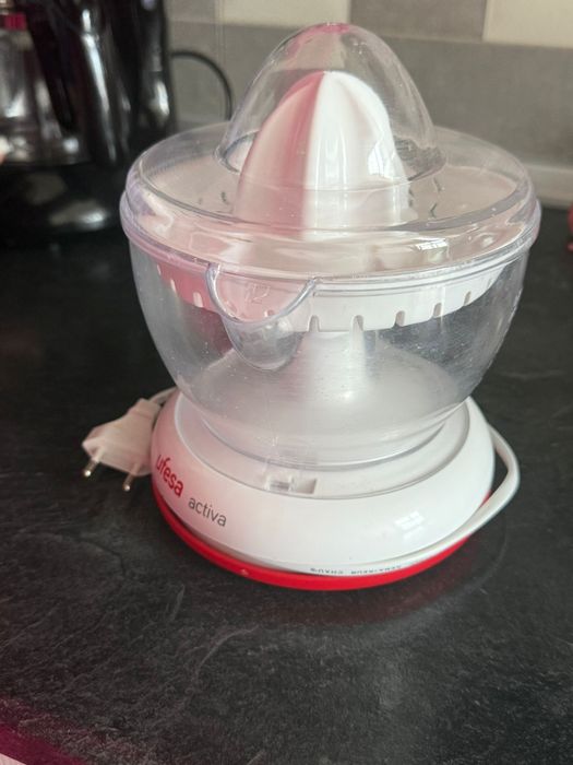 Vendo artigos para o lar em bom estado.