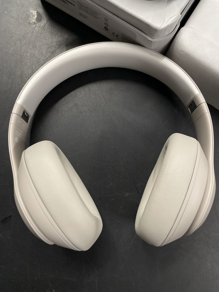 Beats Studio Pro Sandstone