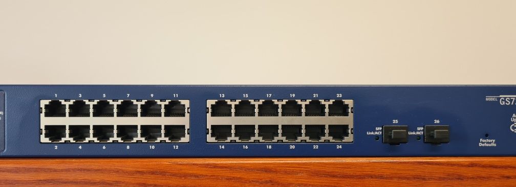 Switch NETGEAR ProSafe 24 port GS724T v4