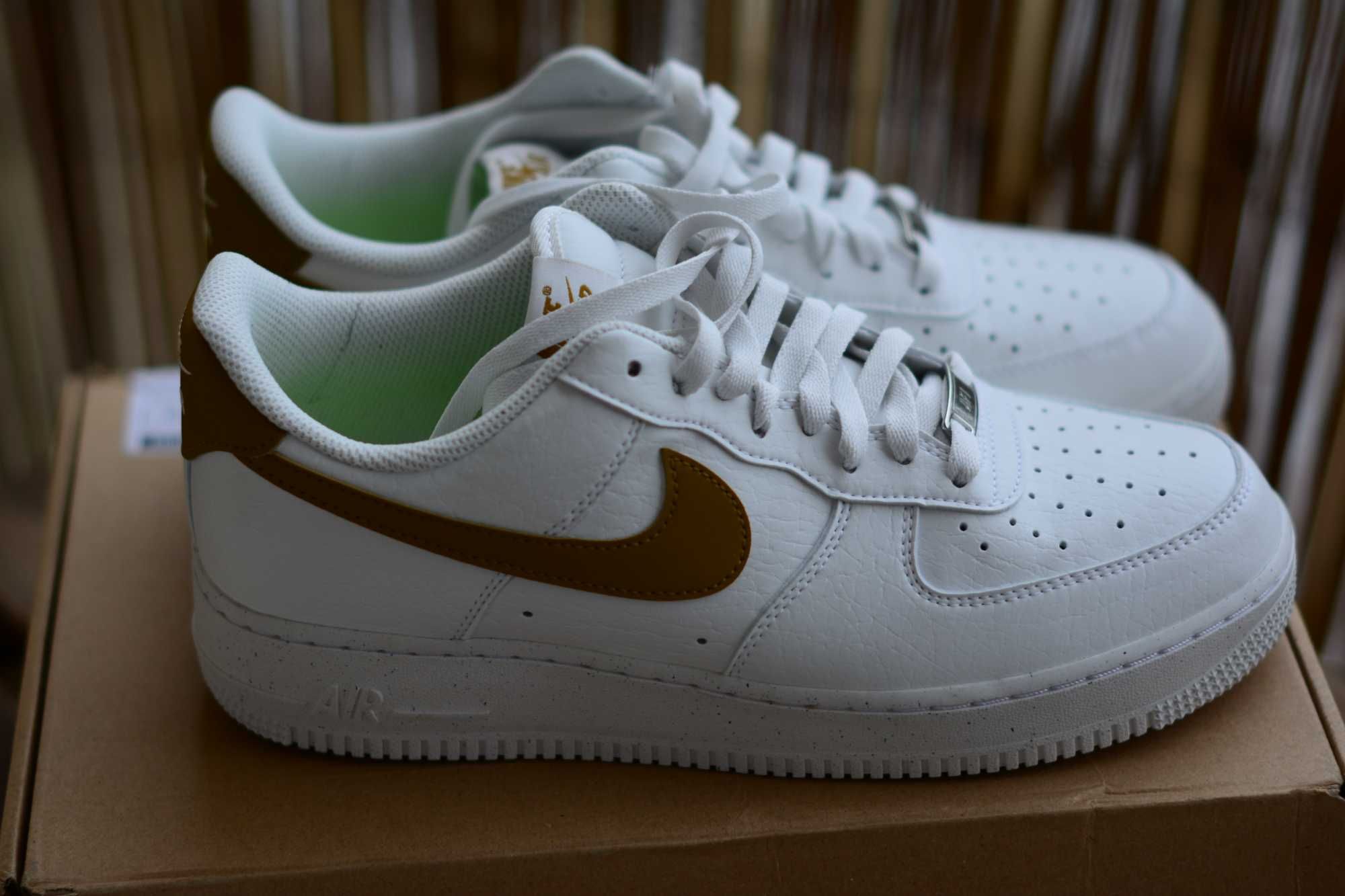 Nike Air Force 1 '07 NN rozmiar 10.5US / 42.5 / 27.5 cm