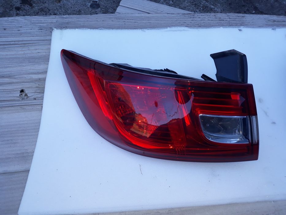 Lampa tylna prawa renault clio 4 2014r