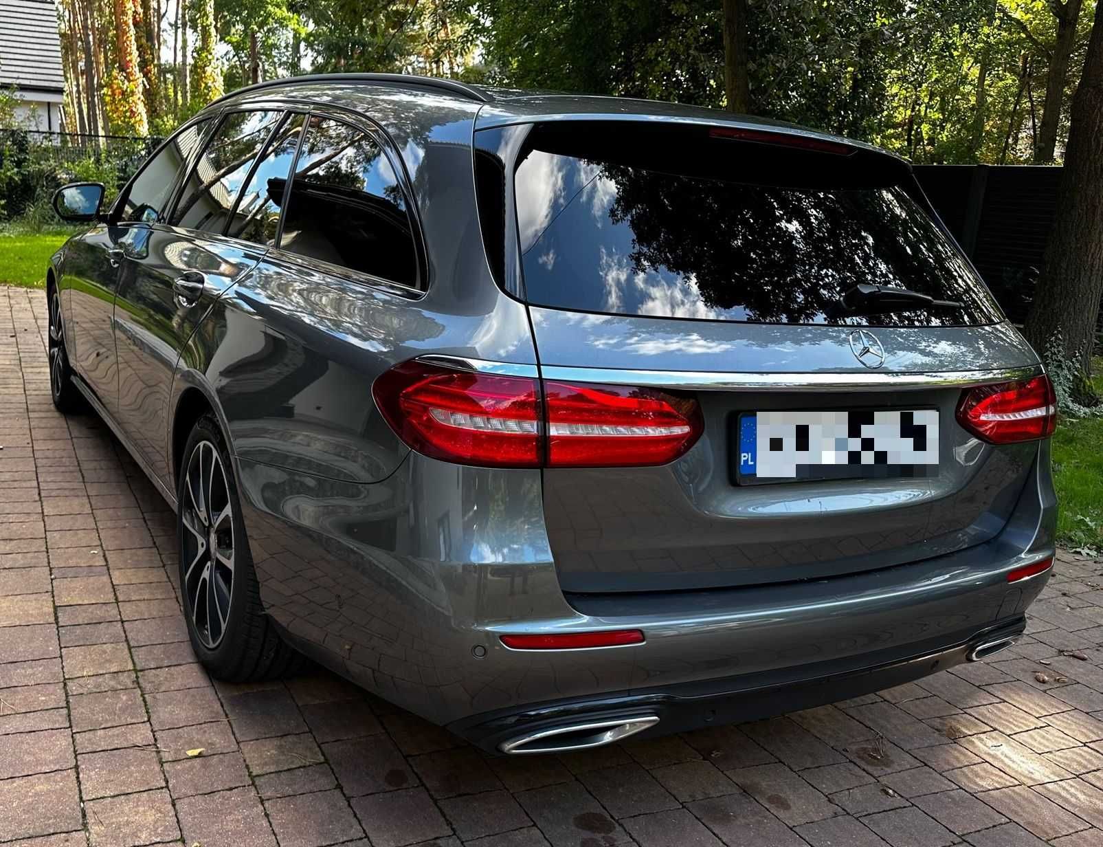 Mercedes E220d bogata wersja bezwypadkowy ładny zadbany