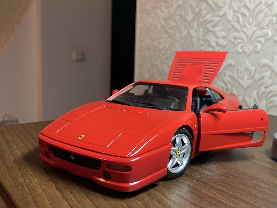 Ferrari F355 Berlinetta 1/18 Hot Wheels