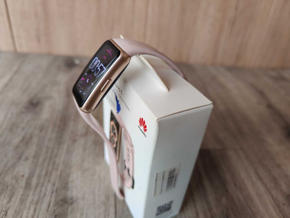 Смарт Часы  Huawei Band 6