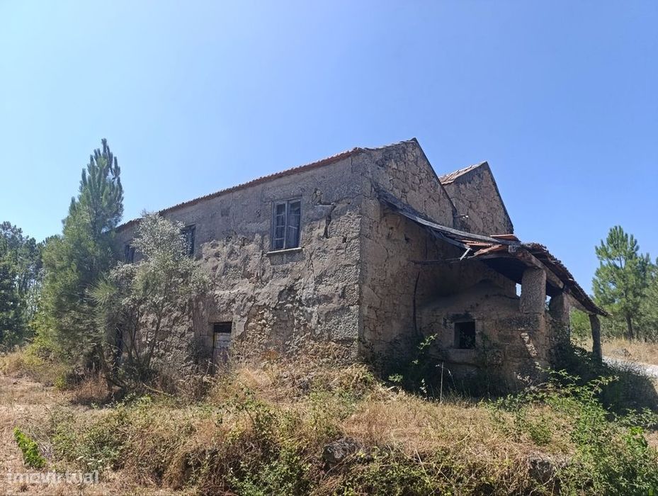 Quinta com 2 Urbanos perto de Belmonte