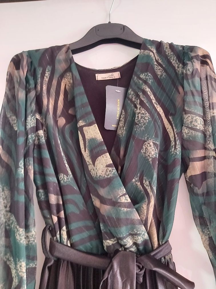 Nowa elegancka sukienka plisowana S/M