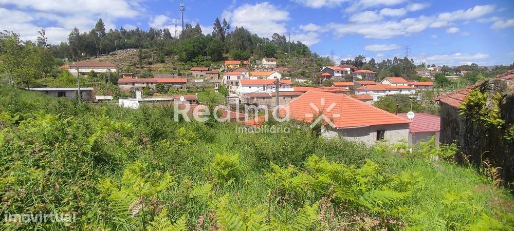 Terreno c/ Viabilidade Construtiva em Ruivães - Vieira do Minho