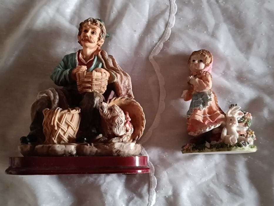 2 Estatuetas antigas em cerâmica