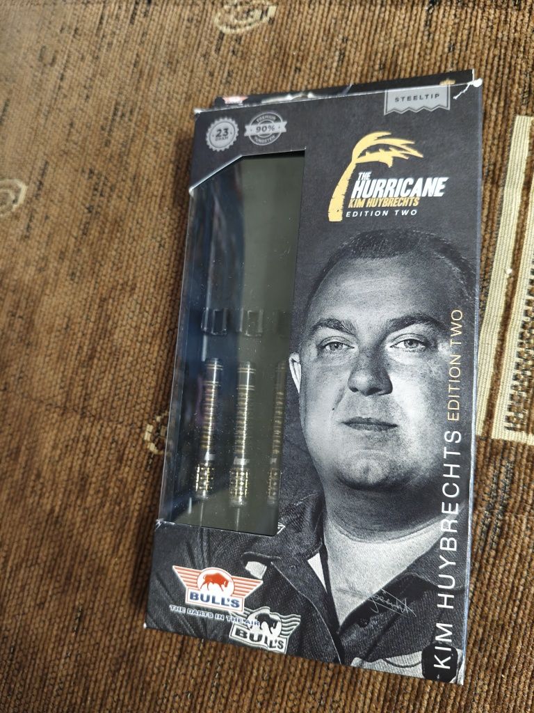 Lotki dart Bull's Kim Huybrechts Black E2 23g