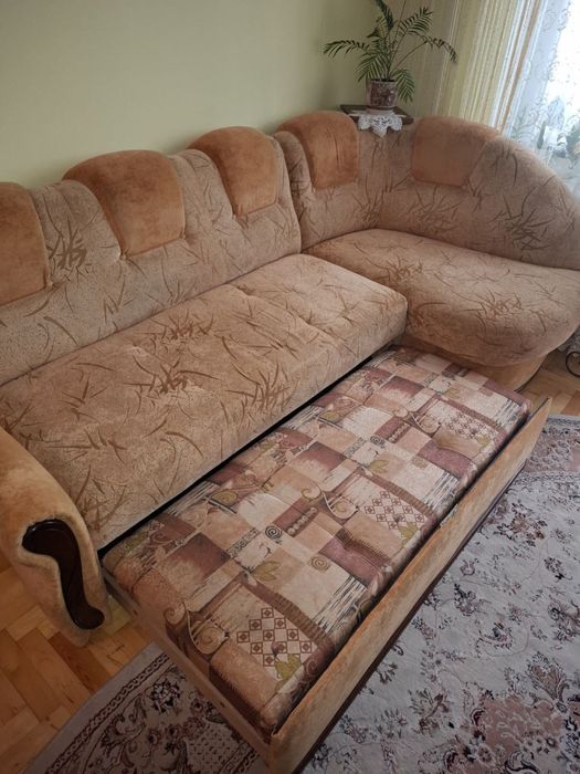Продам диван в хорошому стані