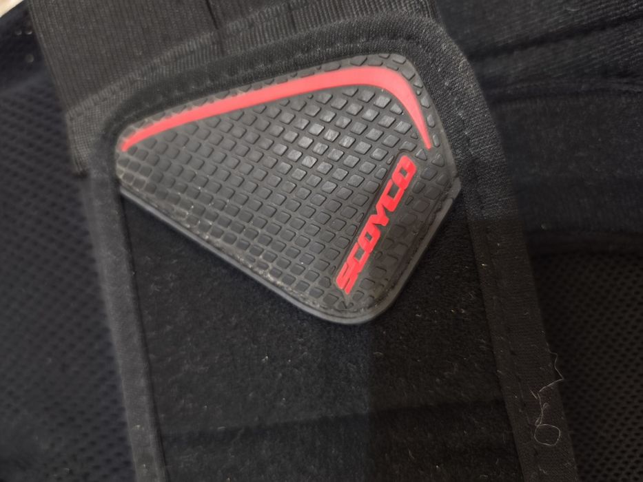 Scoyco AM02  мото черепаха