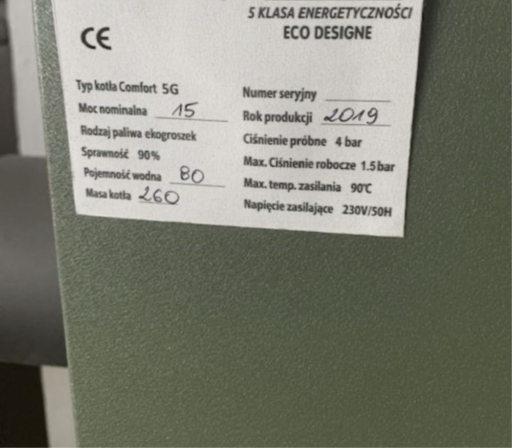 Kocioł z podajnikiem piec na pellet wkogroszek drewno