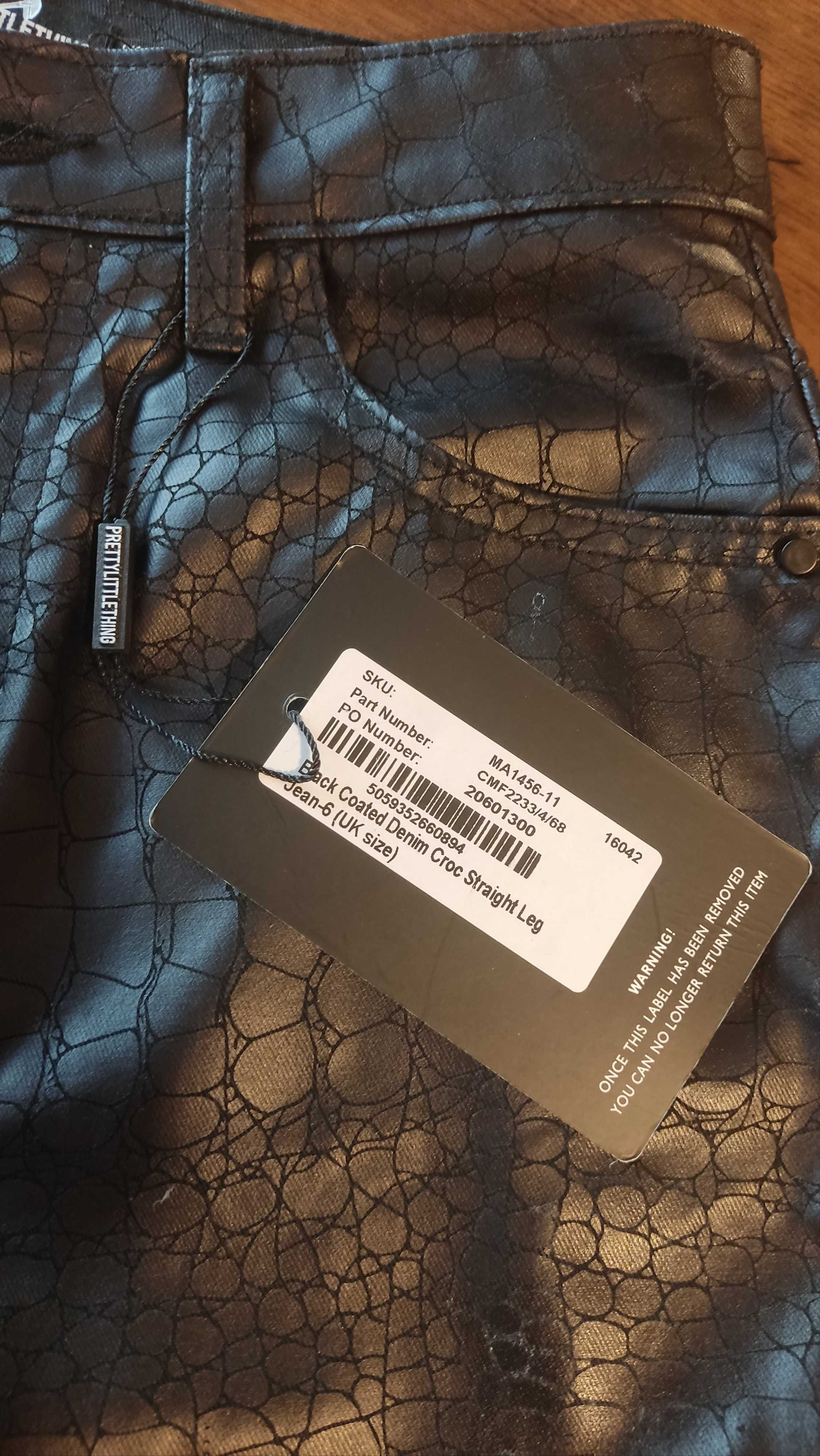 Nowe z metką spodnie firmy Prettylittlething