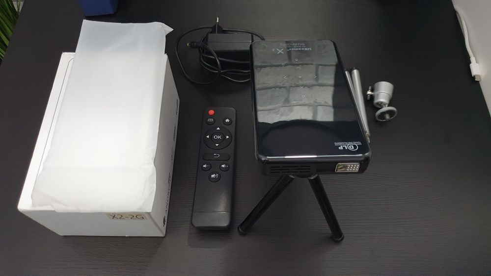 Projektor na sprzedaż Mini Smart Projector