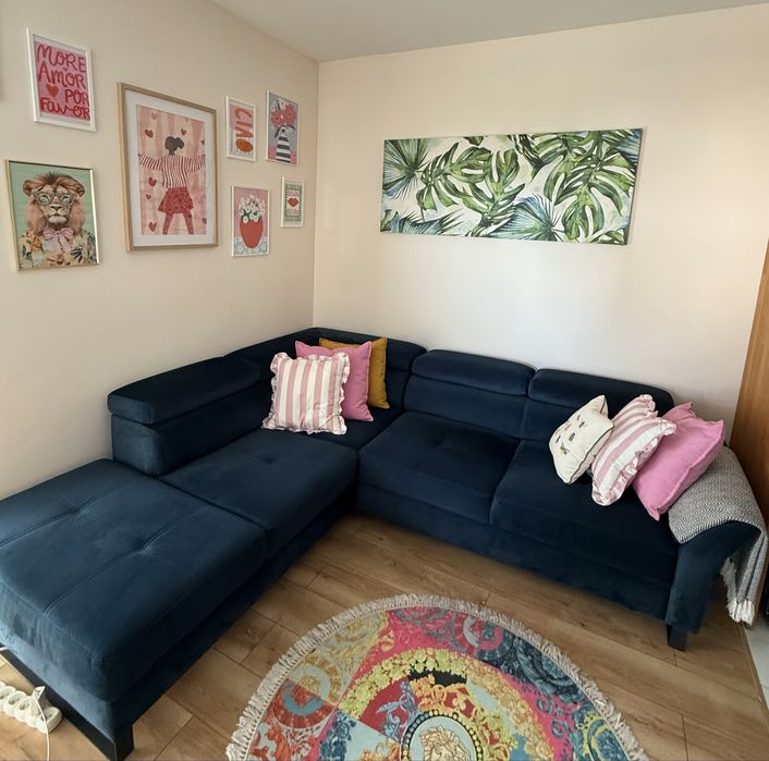 Narożnik granatowy lewostronny sofa regulowane zagłówki funkcja spania