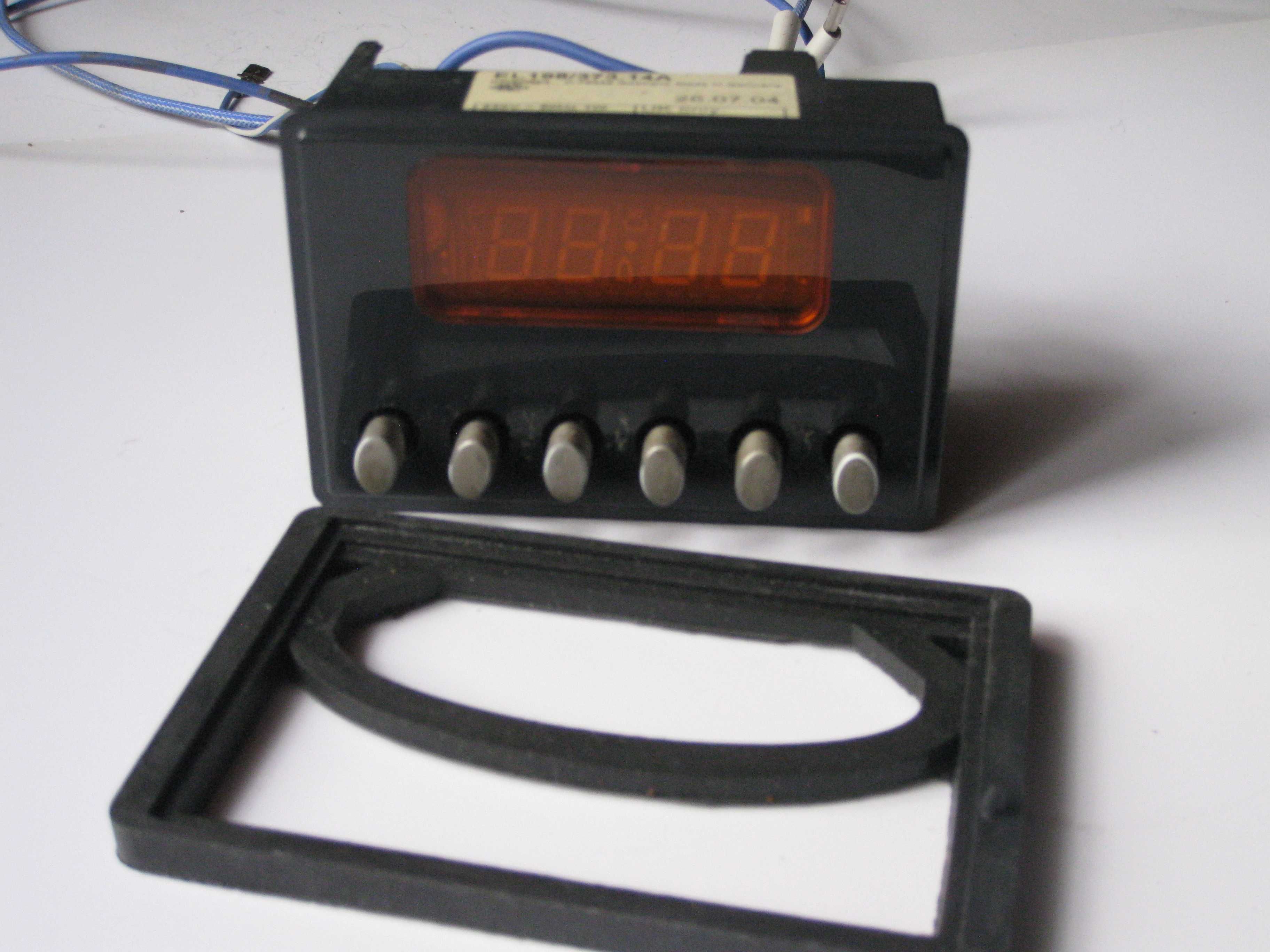 Таймер-часы от газовой плиты Bosch HSU465AEU26