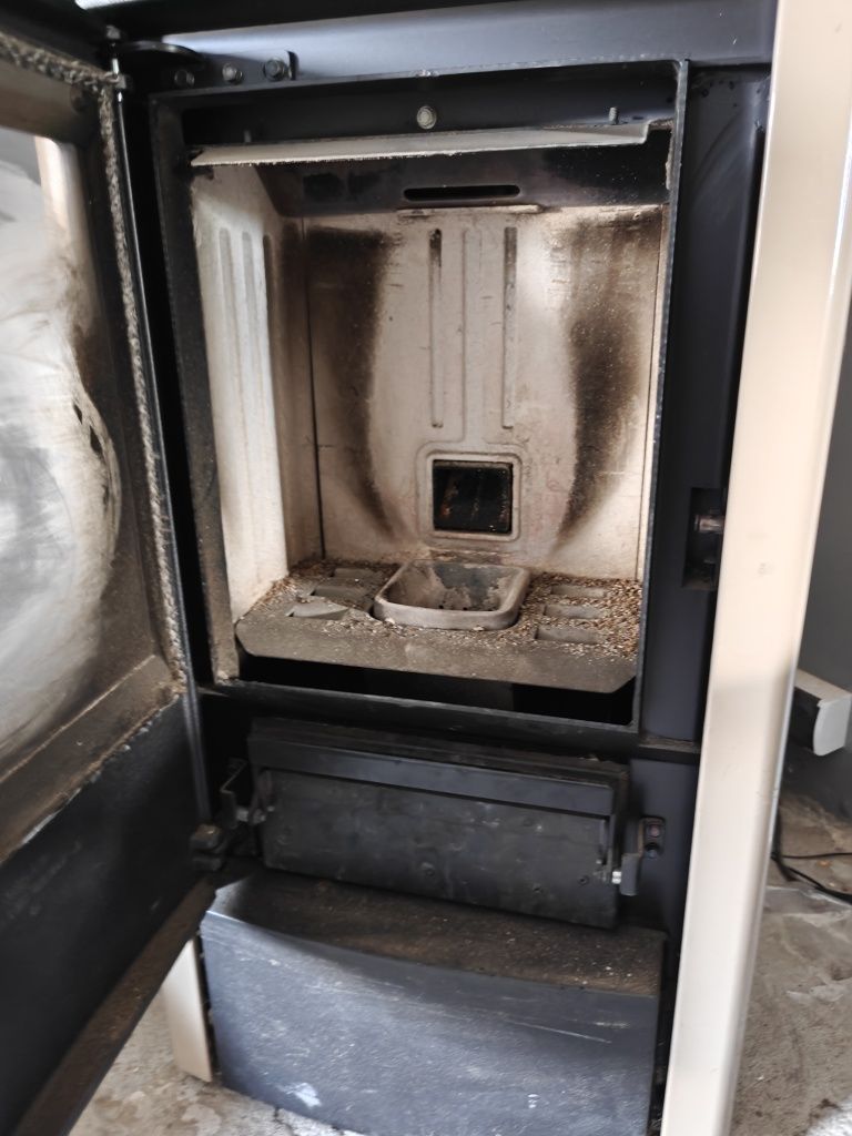 Kominek na pellet Ravelli RC70