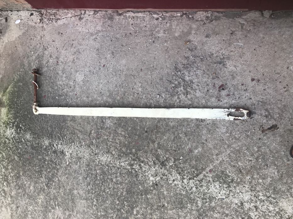 Металева штаба для дверей