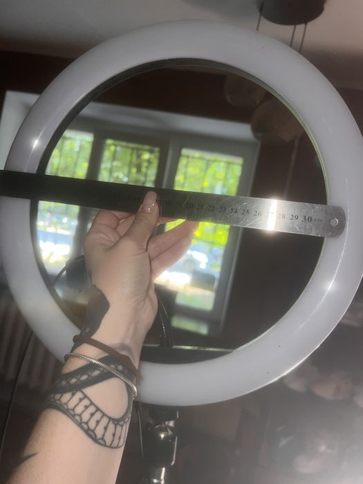 Кільцева лампа , led-лампа