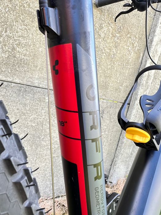 Rower CUBE Attention rama 18' koła 26'