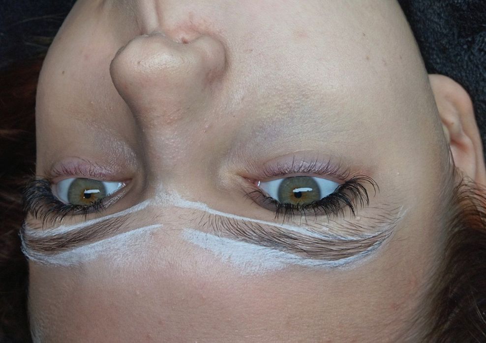 ШУКАЮ МОДЕЛЕЙ на ламінування вій, фарбування брів, нарощування вій!