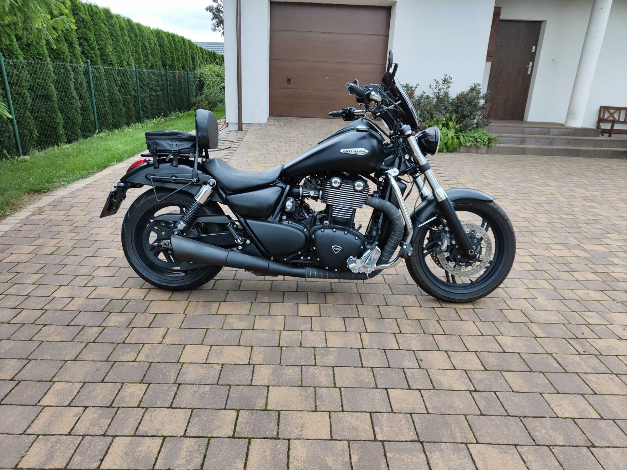 Triumph Thunderbird Storm