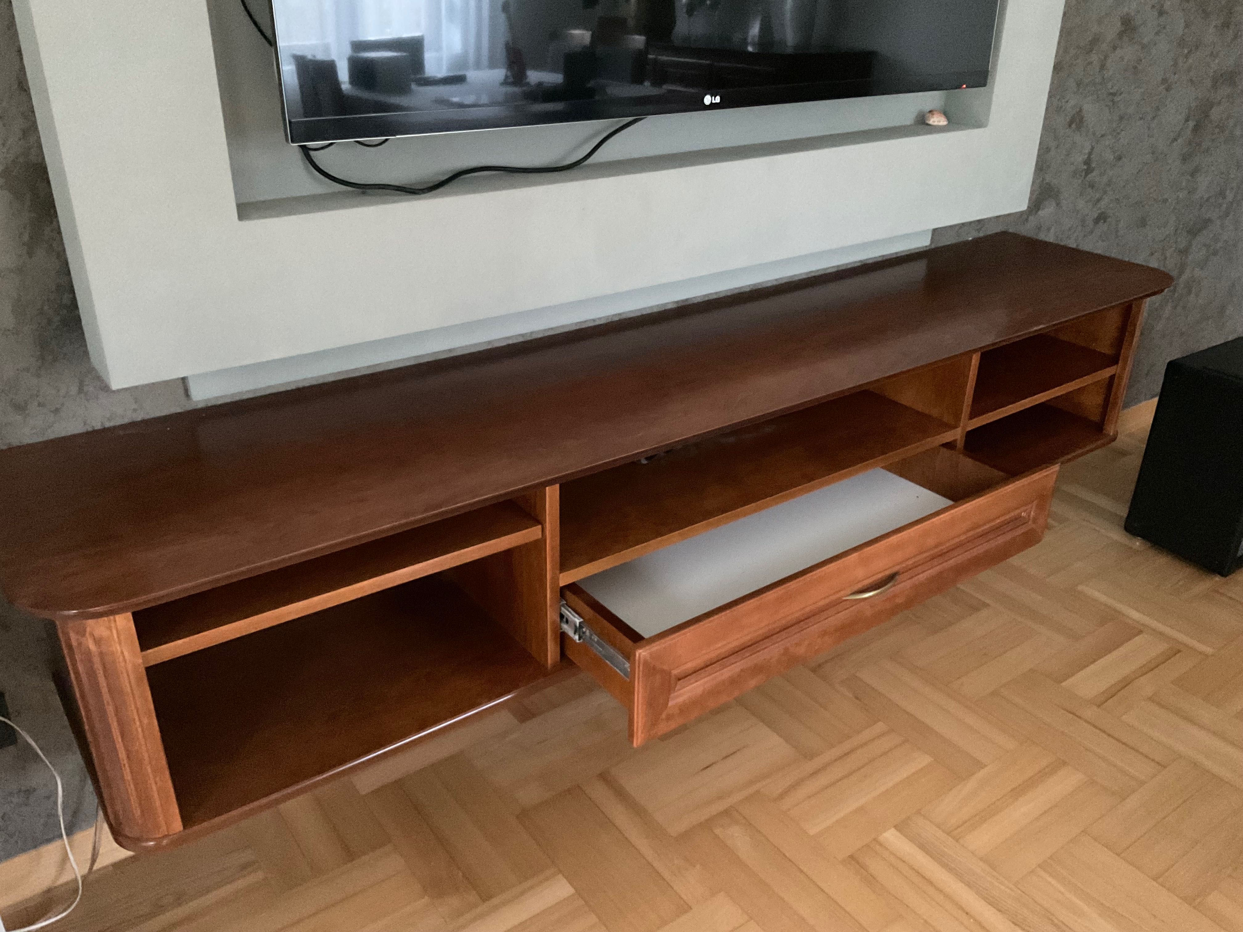 Szafka RTV z drewna litego robiona na zamowienie