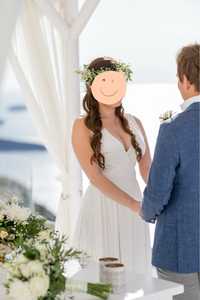 Sukienka ślubna minimalistyczna ecru razem z narzutką z długim rękawem