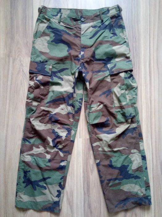 Spodnie "moro" amerykańskiej armii