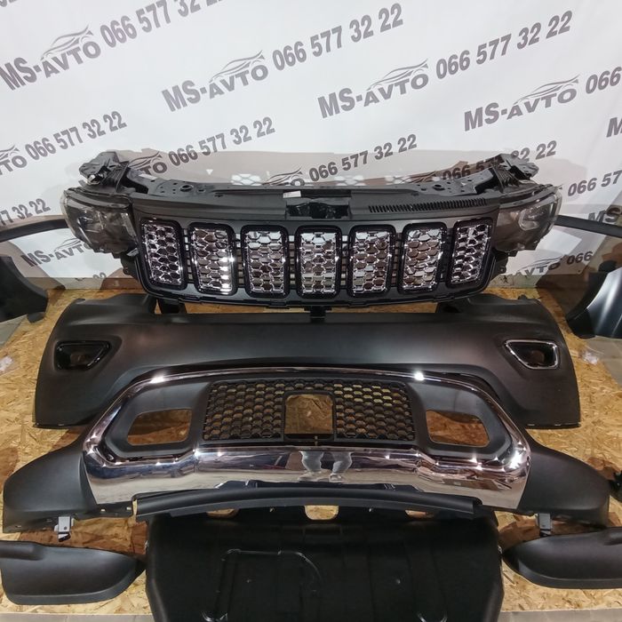 Нижня вставка переднього бампера Jeep Grand Cherokee 17-21