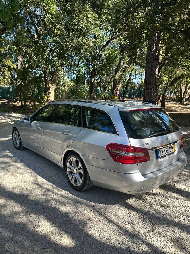 Mercedes E250 Automática