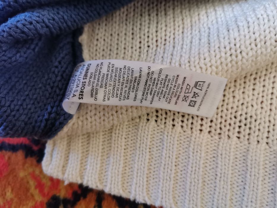 Sweter z motywem serca