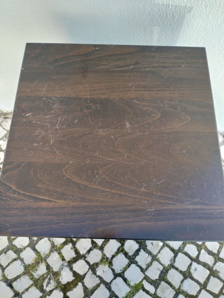 Mesa de apoio / cabeceira