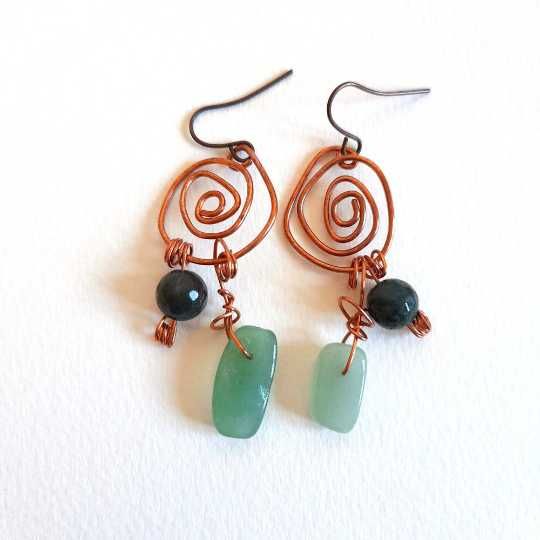 Brincos com pedras semipreciosas aventurina e ágata estilo primitivo