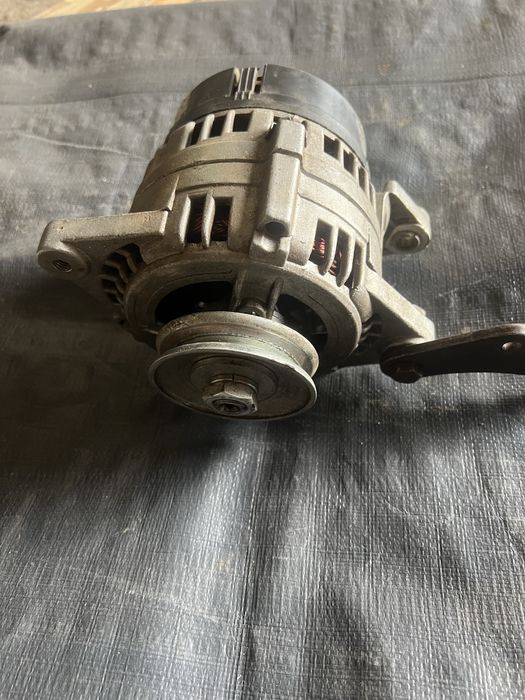 Продам генератор на ваз 2110 - 15