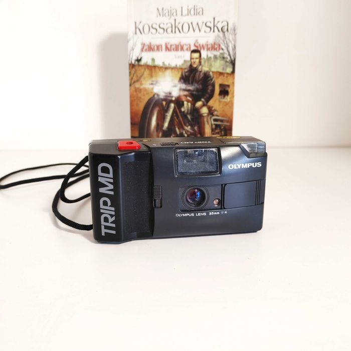 Ładny Olympus Trip MD z lat 80 tych XX wieku - kultowy aparat VINTAGE