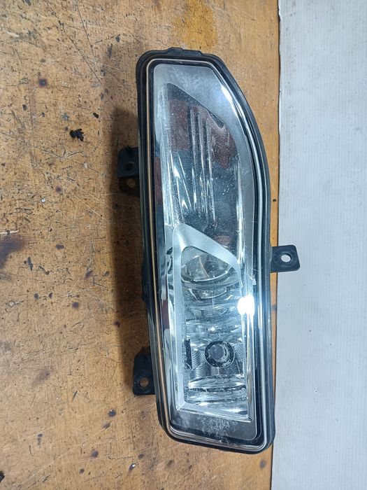 Farol nevoeiro Nissan qashqai e LEAF 2018