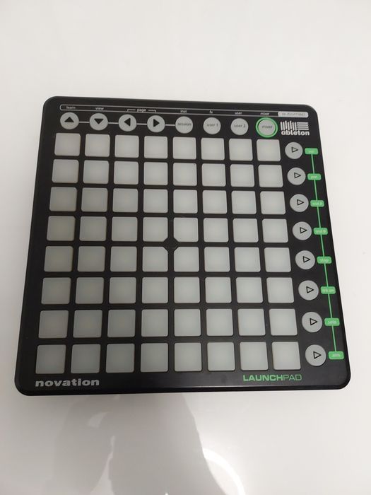 midi контролер novation launchpad