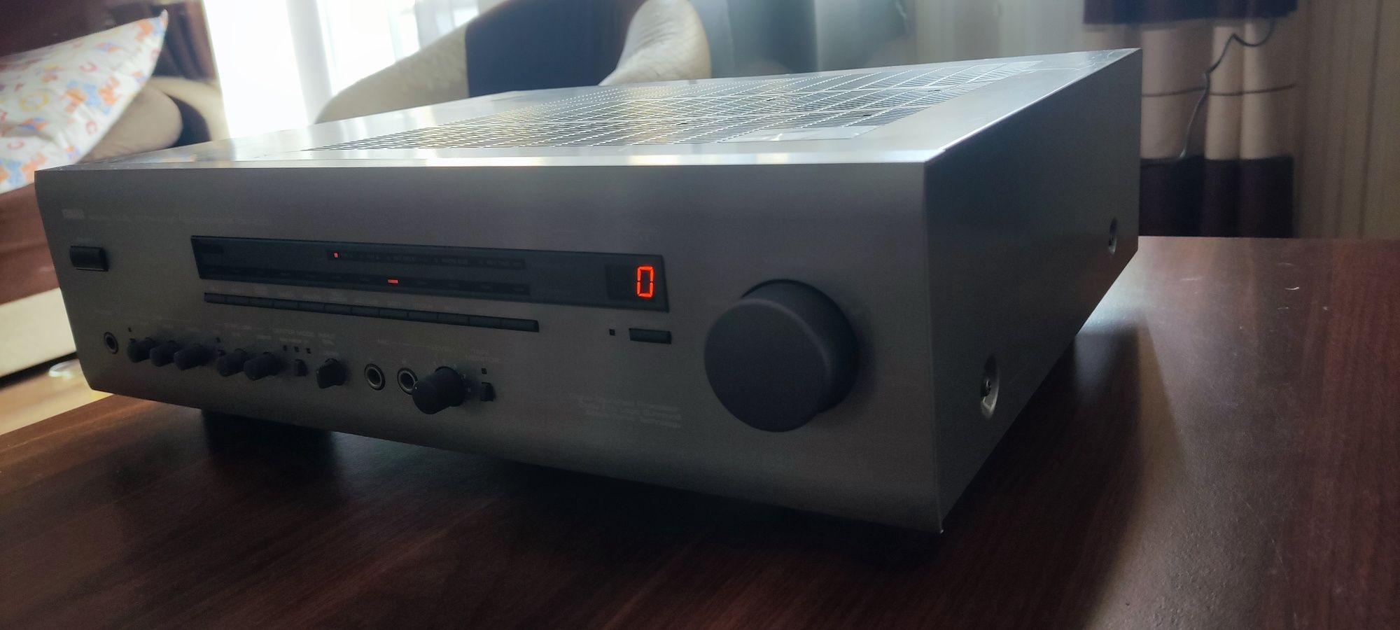 Yamaha dsp e 300 wzmacniacz