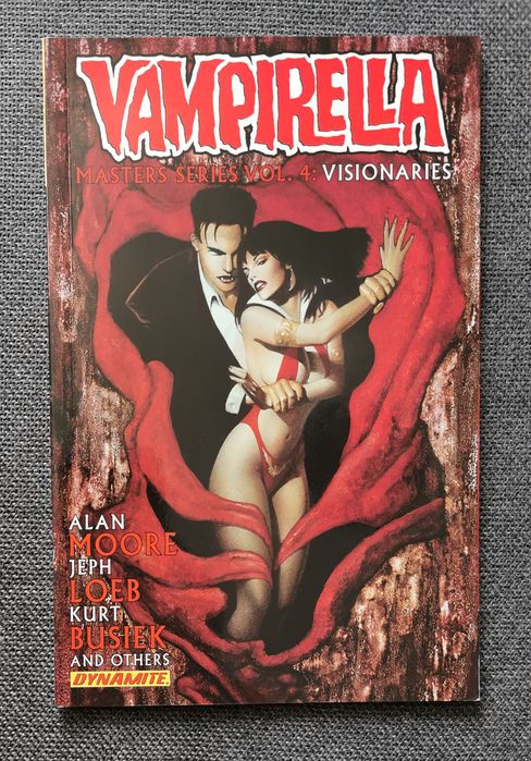 Vampirella Masters Series 4 (Moore, Loeb, Busiek)