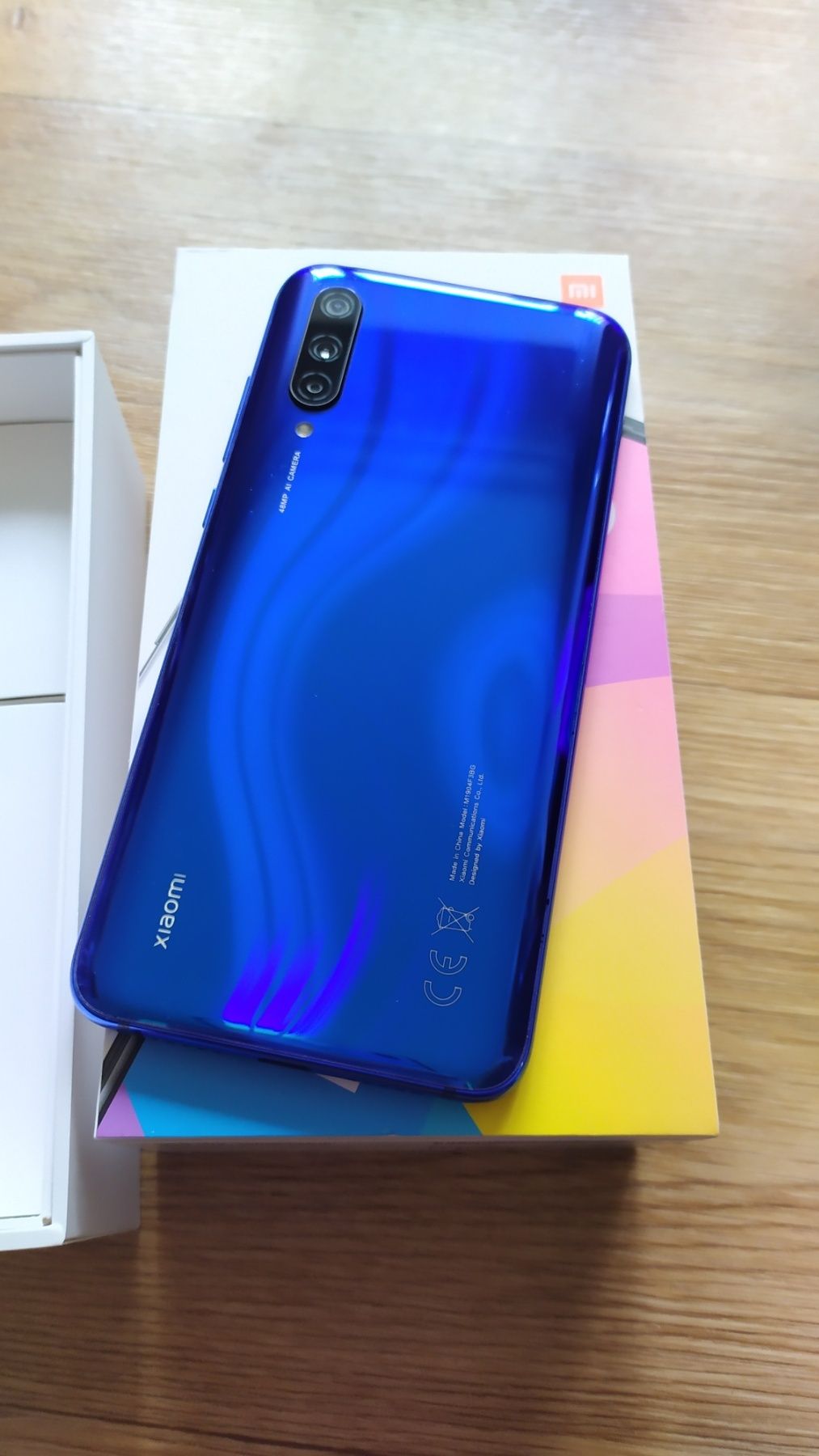 Xiaomi mi 9 lite 6/64 NFC (нова батарея)