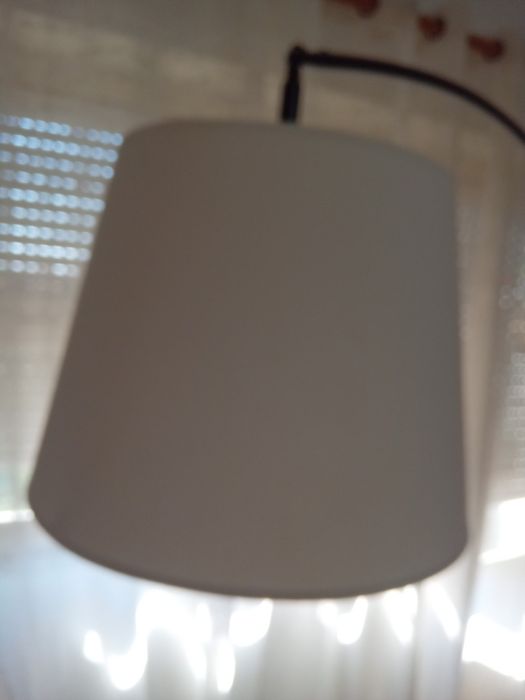 Cadeira de balanço com candeeiro