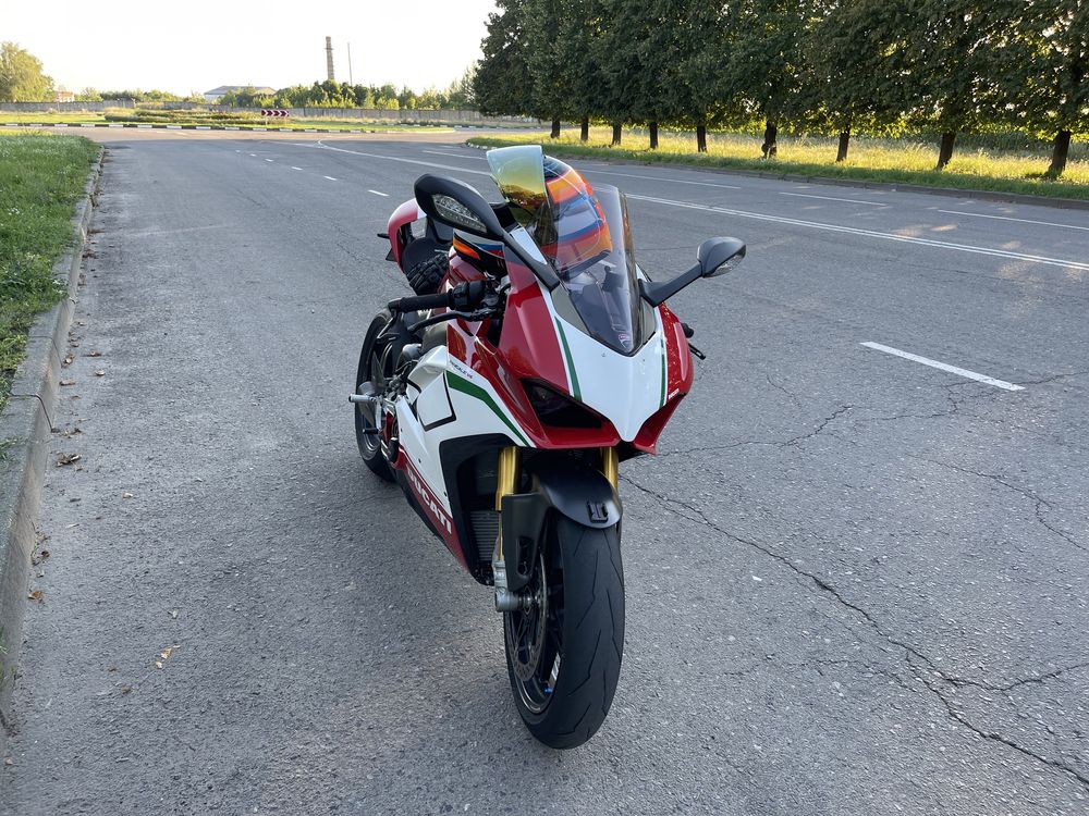 ducati panigale v4 Speciale carbon evo pro