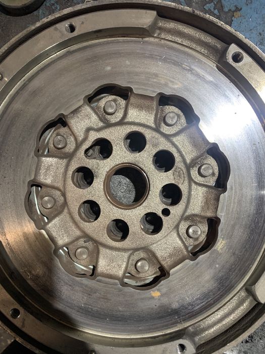 Сцепления,маховик 1.6 Renault Vivaro123003948R